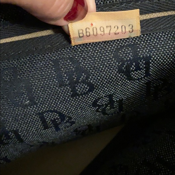 Dooney & Bourke tulip tassel tote black signature - Picture 9 of 10